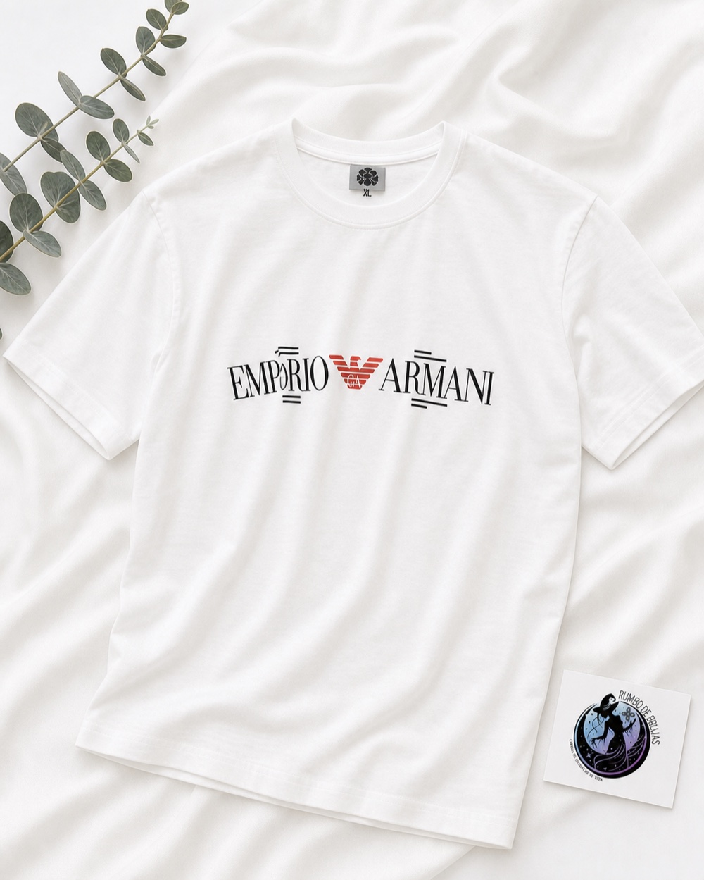 Camiseta blanca con logotipo Emporio Armani — Rumbo de Brujas