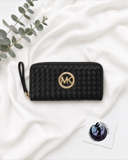 Cartera negra trenzada con emblema — Rumbo de Brujas