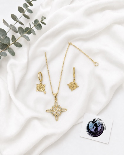 Conjunto dorado de nudos ornamentales — Rumbo de Brujas