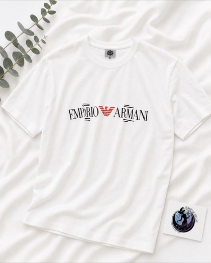 Camiseta blanca con logotipo Emporio Armani — Rumbo de Brujas